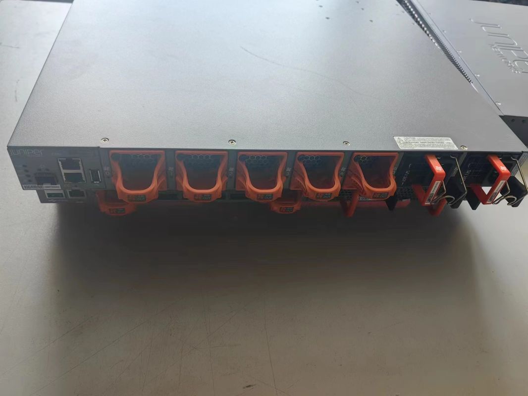 10/100/1000Mbps  Juniper EX4600-40F-AFO Services Gateway Full-Duplex Half-Duplex